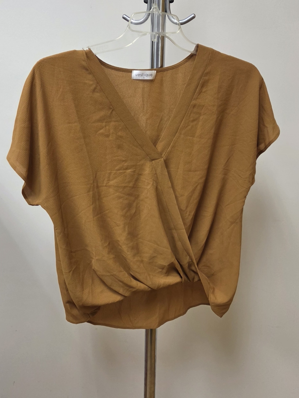 vestique Draped V-Neck Short Sleeve Top in Camel Brown